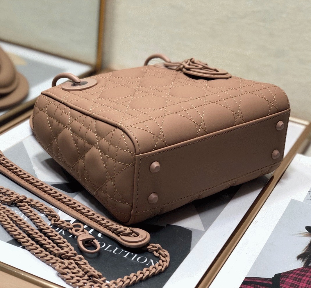 Dior Lady Dior Mini Chain Bag Replica in Blush angle 4