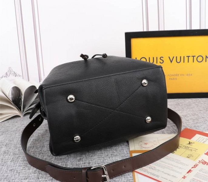 LV Mahina Muria Bag In Black angle 4