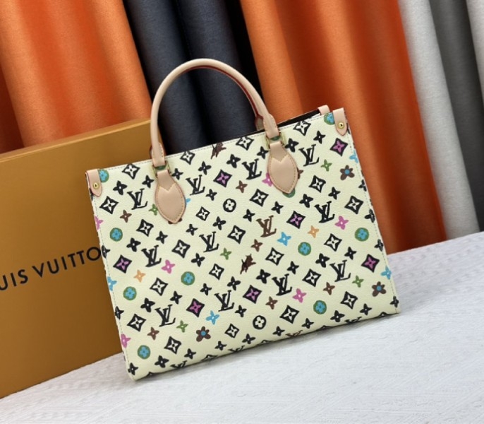 Louis Vuitton Monogram Craggy Onthego MM Tote In Vanilla