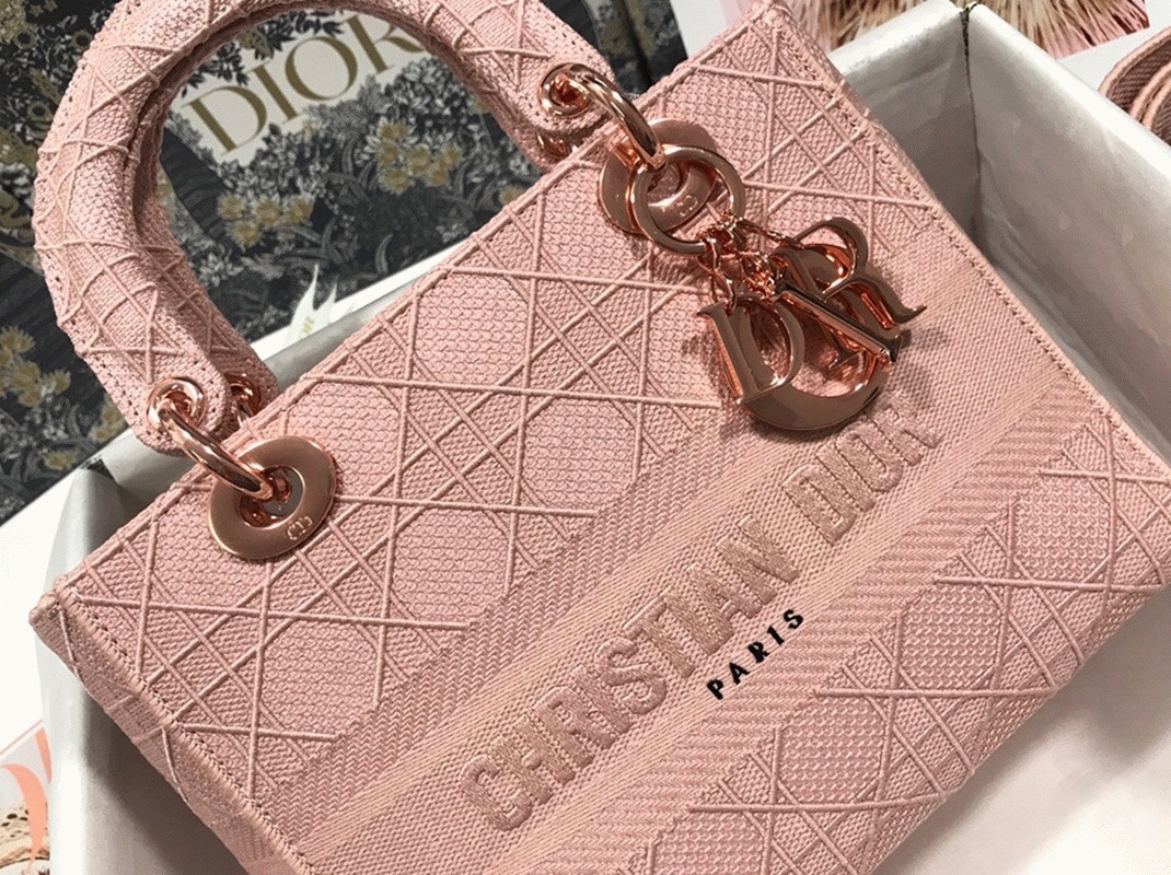Dior Lady D-Lite Medium Bag Imitation in Pink Cannage Embroidered Canvas angle 4