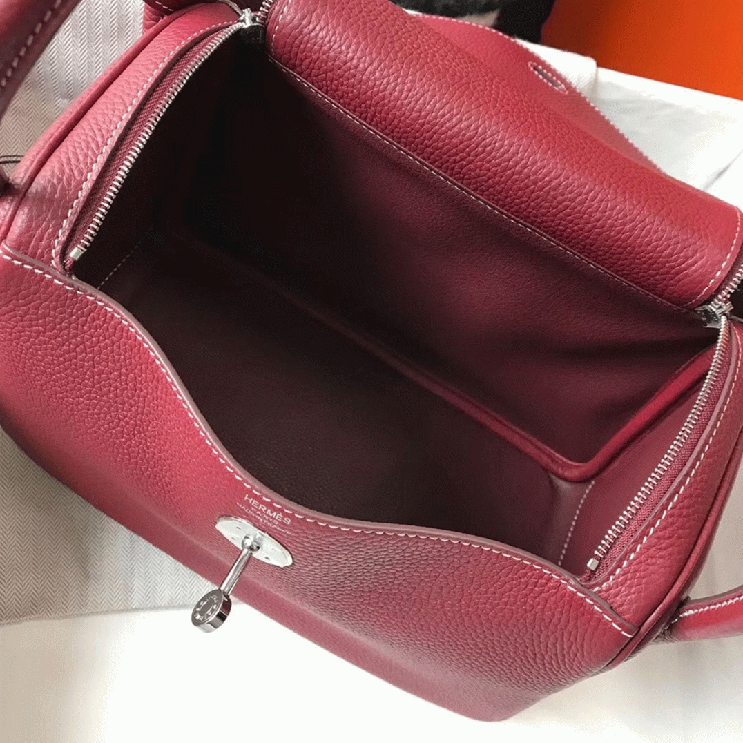Knockoff Hermes Lindy 26cm handbag in bordeaux angle 2
