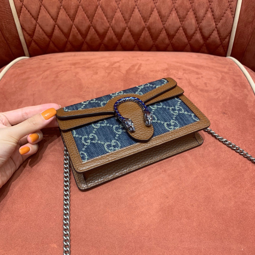 Gucci Dionysus super mini bag angle 3
