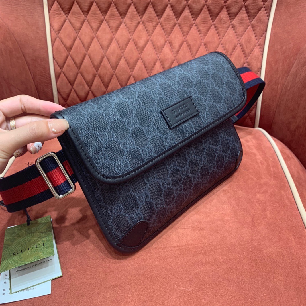 Supreme flap bag angle 2