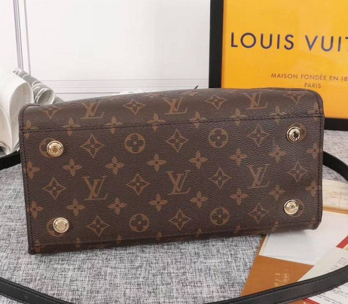 Louis Vuitton Monogram Canvas On My Side Bag angle 3