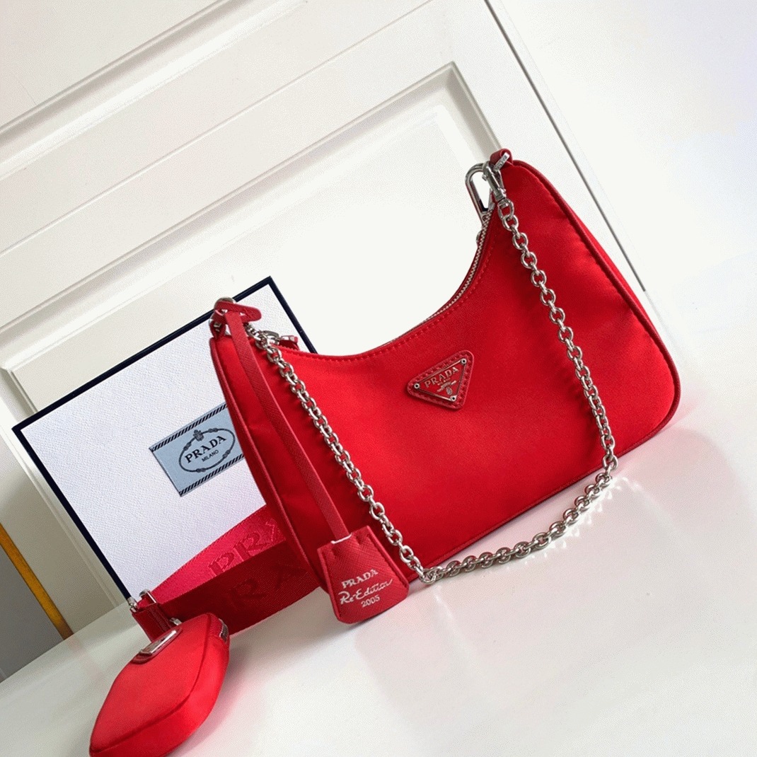 Prada Re-Edition Shoulder Bag Replica in Red angle 4