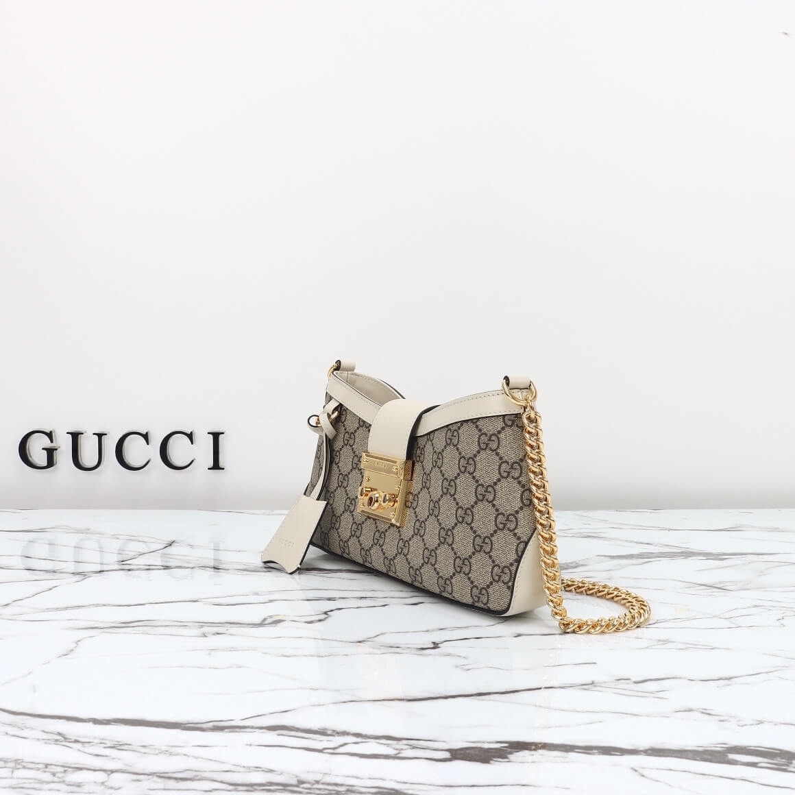 GG PADLOCK SMALL SHOULDER BAG angle 3