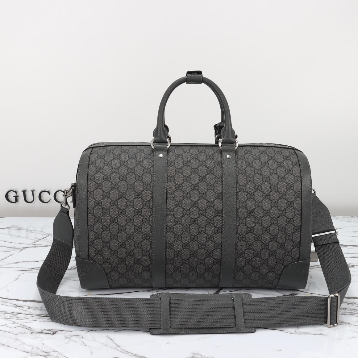 Gucci Savoy medium duffle bag angle 3