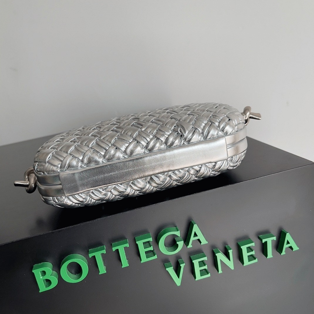Fake Bottega Veneta Knot Minaudiere On Strap Silver Intreccio Laminated Leather angle 3