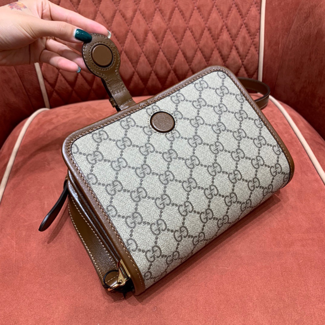 Gucc1 Retro bag angle 5