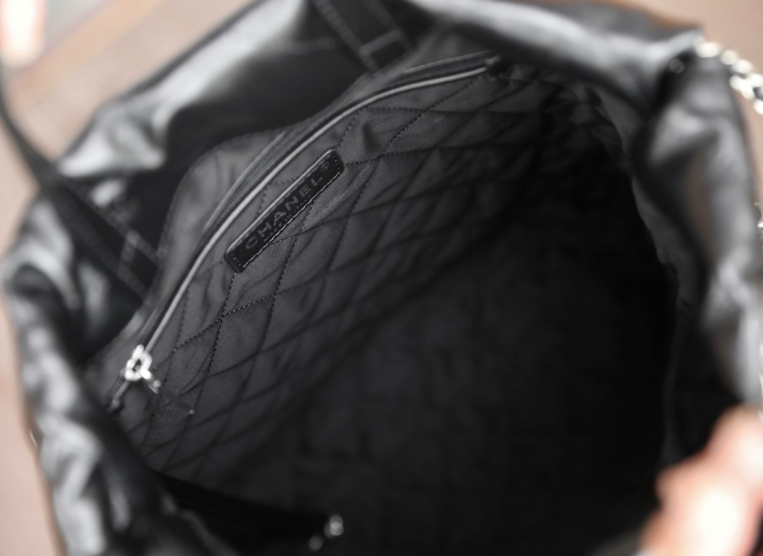 𝖠𝗇𝗍𝗂𝖻𝖺 𝖹𝖯 bag angle 4