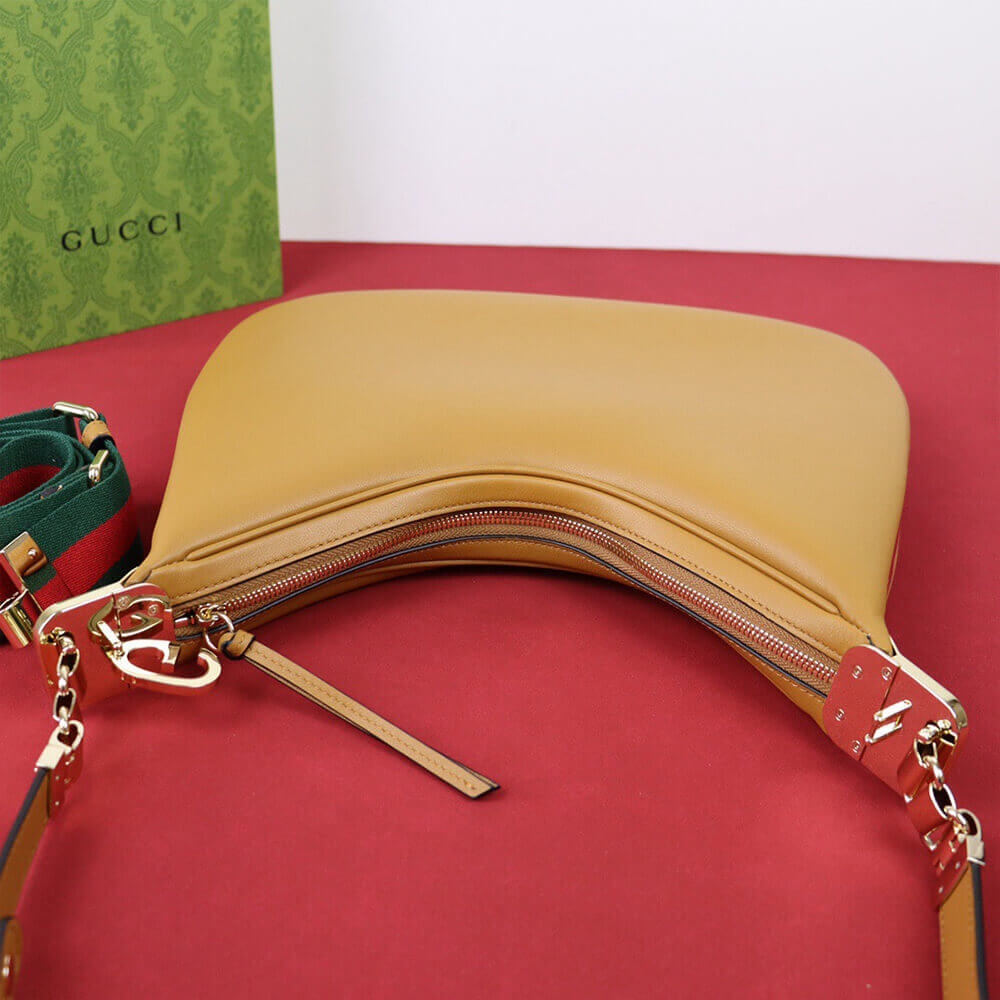 Gucci Attache large shoulder bag angle 4