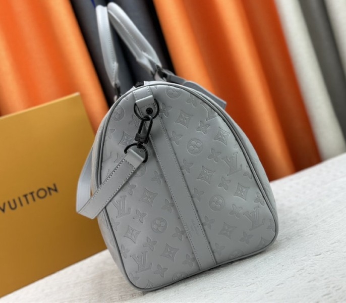 Louis Vuitton Monogram Shadow Leather Keepall Bandouliere 50 With Leather Strap In Anthracite Gray angle 4