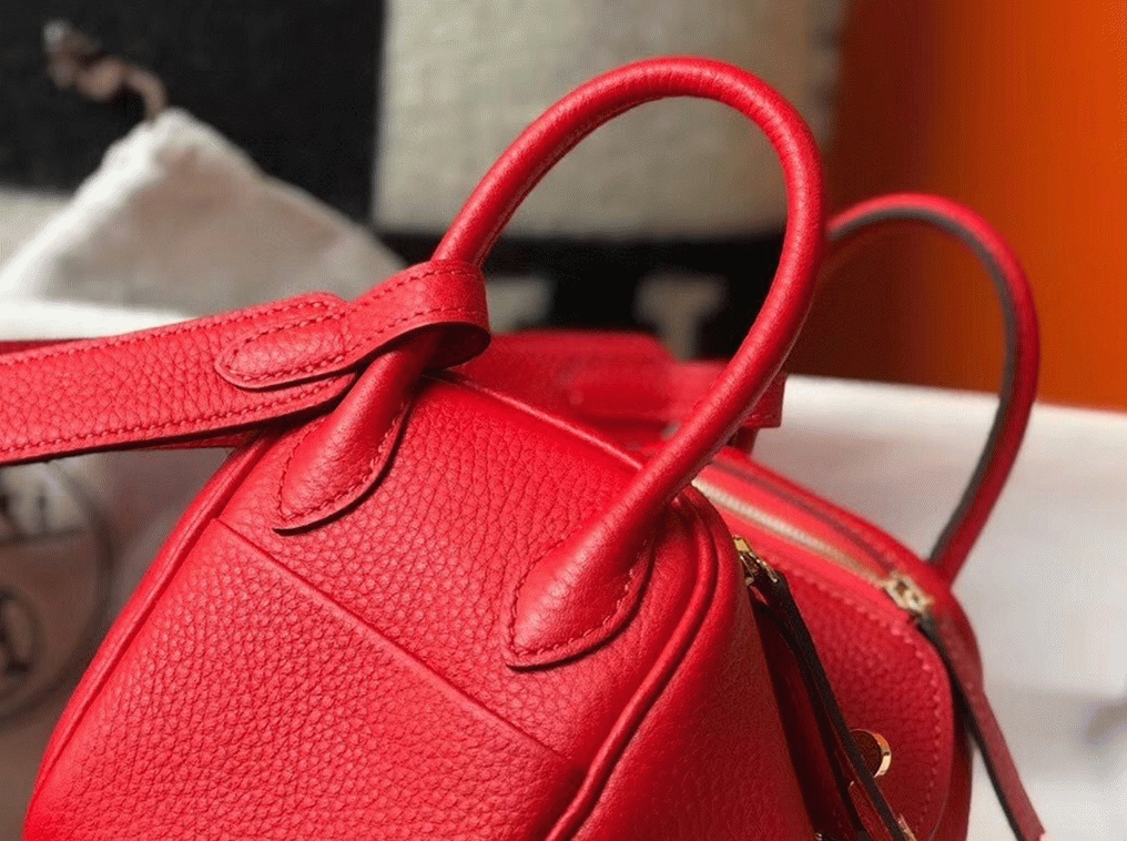 Fake designer Hermes Lindy Mini handbag in red angle 3