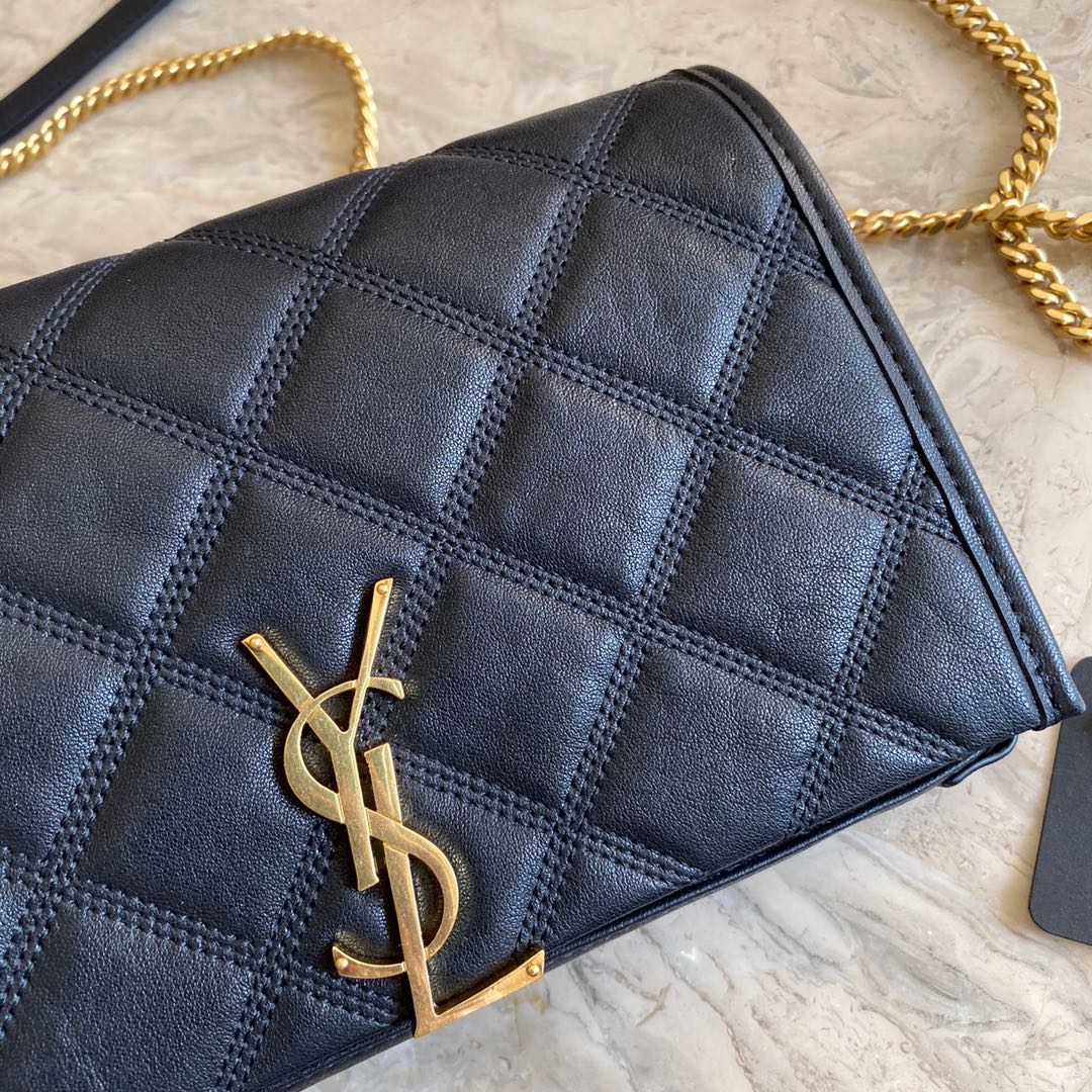 BECKY DOUBLE-ZIP POUCH IN QUILTED MATTE LEATHER angle 4