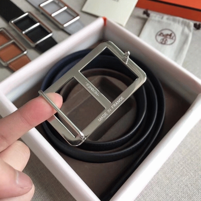 Replica Hermes Officier belt buckle in navy blue angle 3
