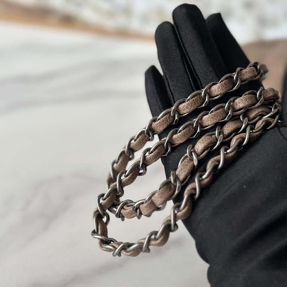 Chanel Vintage Cloud Bag(high-end grade) angle 4