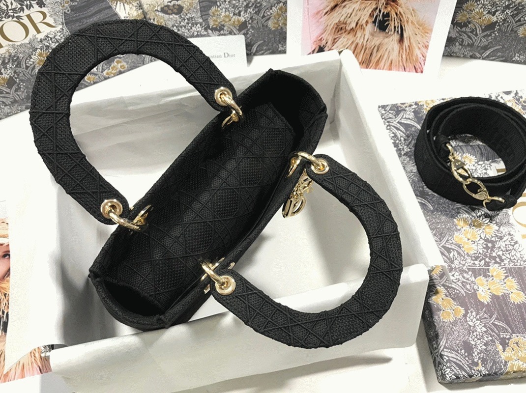 Dior Lady D-Lite Medium Bag Replica in Black Cannage Embroidered Canvas angle 4