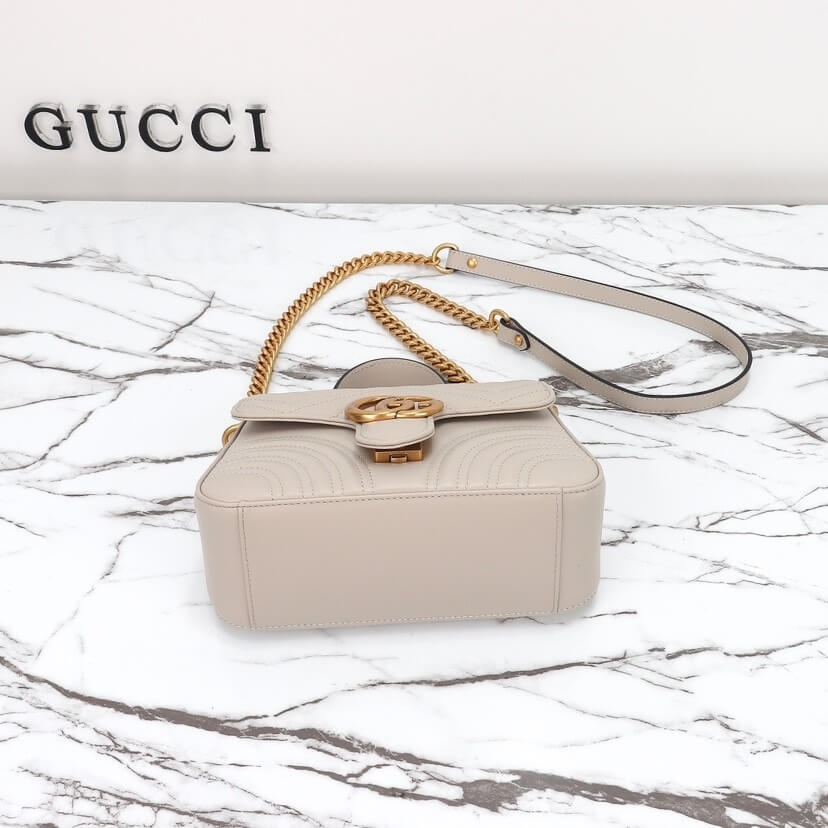 GG MARMONT mini handbag angle 4