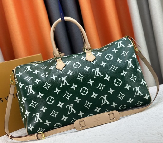 Louis Vuitton Speedy P9 Bandouliere 50 Bag In Green angle 3