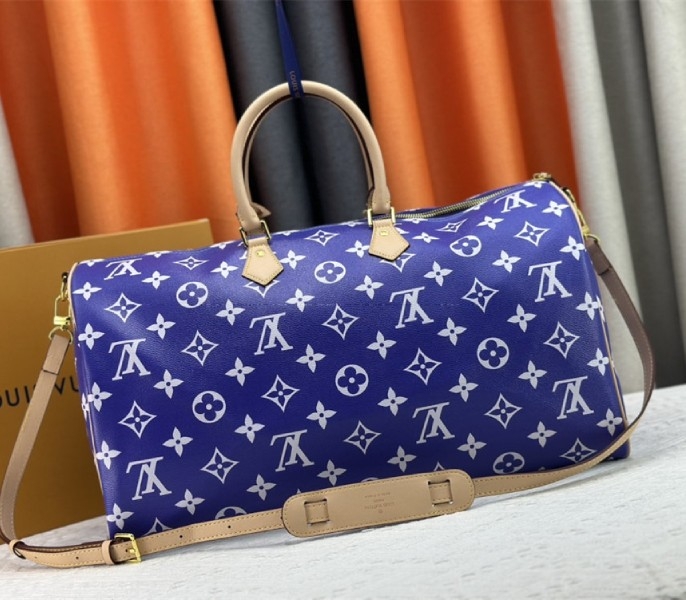 Louis Vuitton Speedy P9 Bandouliere 50 Bag In Amethyst Purple angle 4