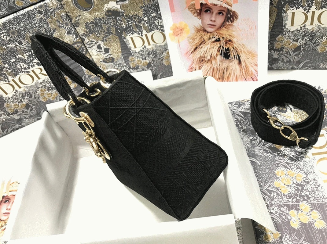 Dior Lady D-Lite Medium Bag Replica in Black Cannage Embroidered Canvas angle 5