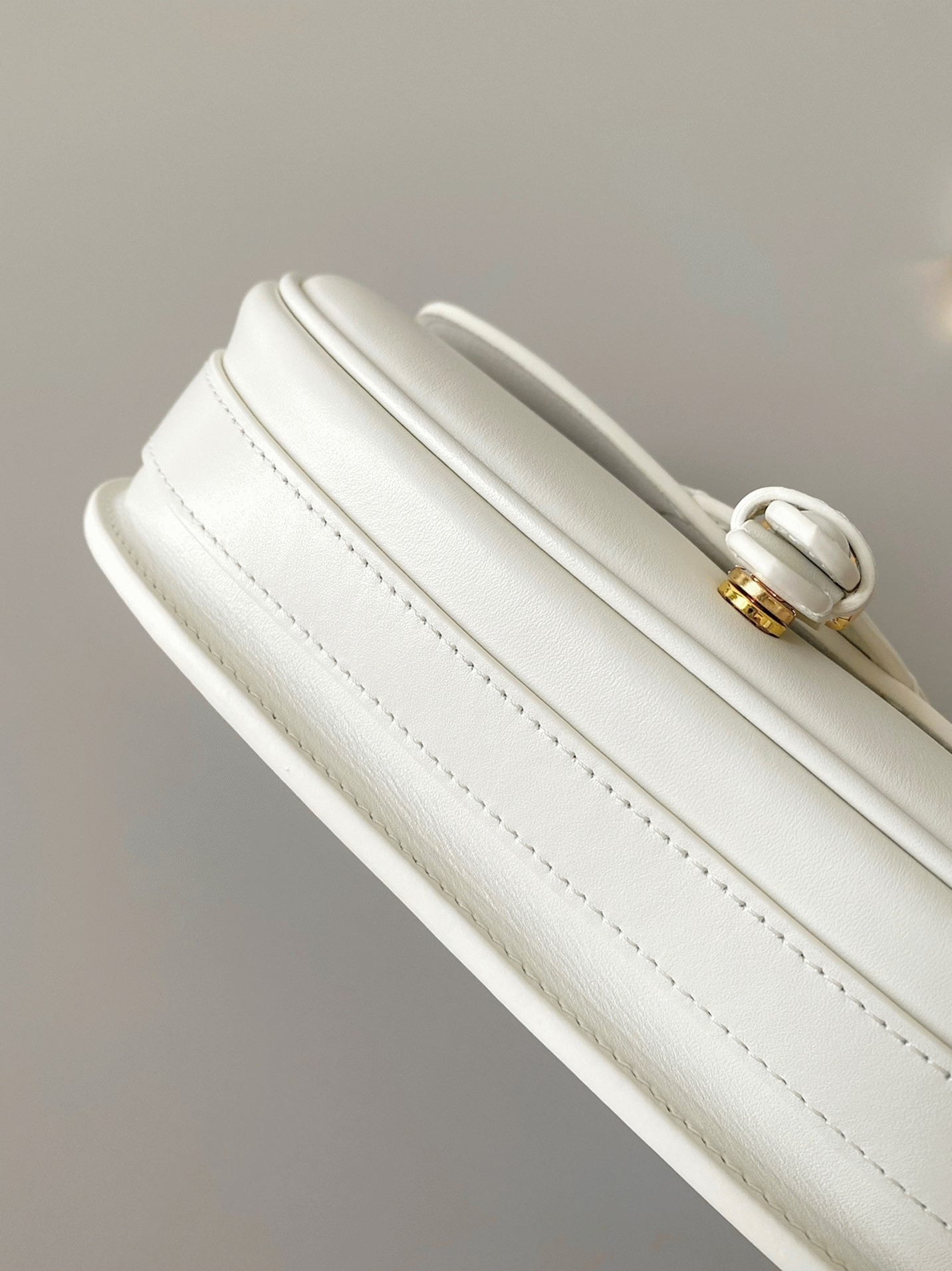 Dior Bobby East-West Bag Fake in White angle 4