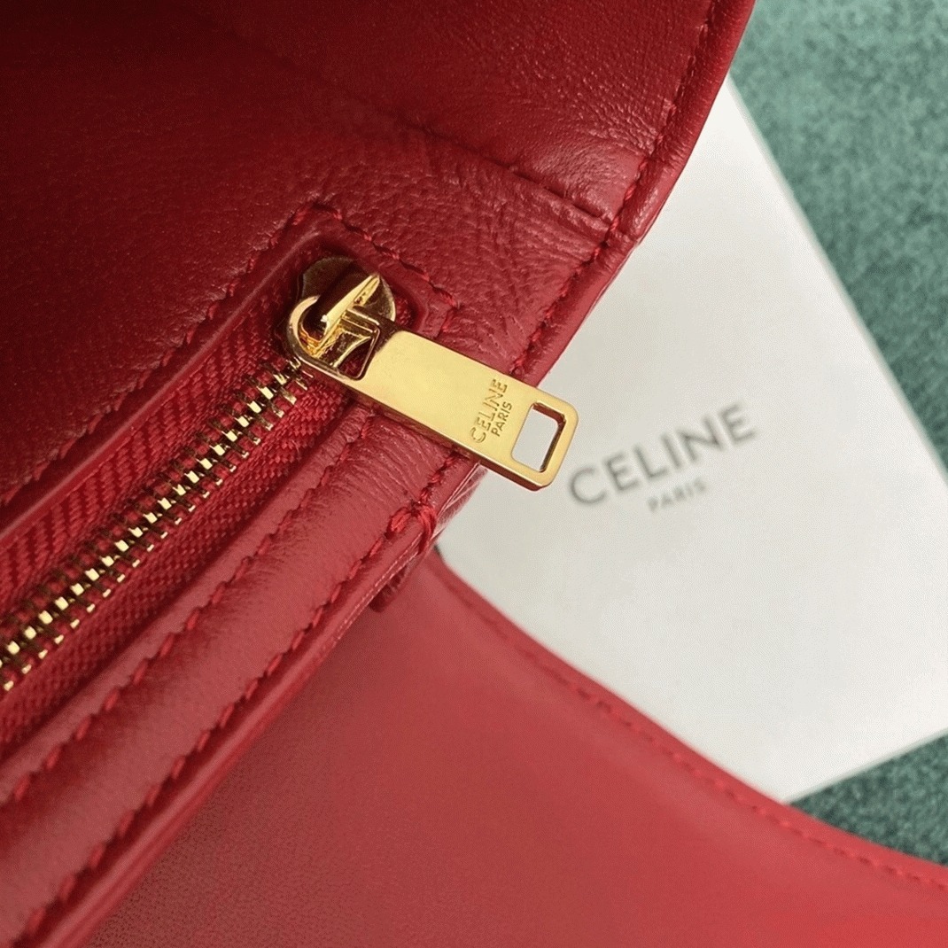 Top Quality Fake Celine Triomphe Medium Bag In Red angle 5