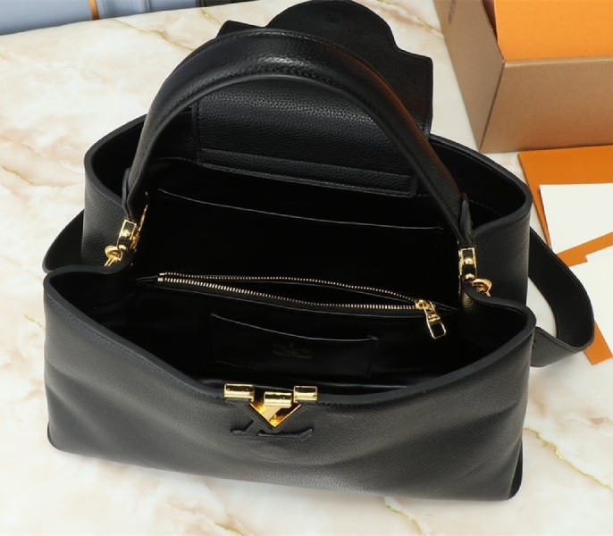 Louis Vuitton Capucines GM Souple Handbag In Black angle 5