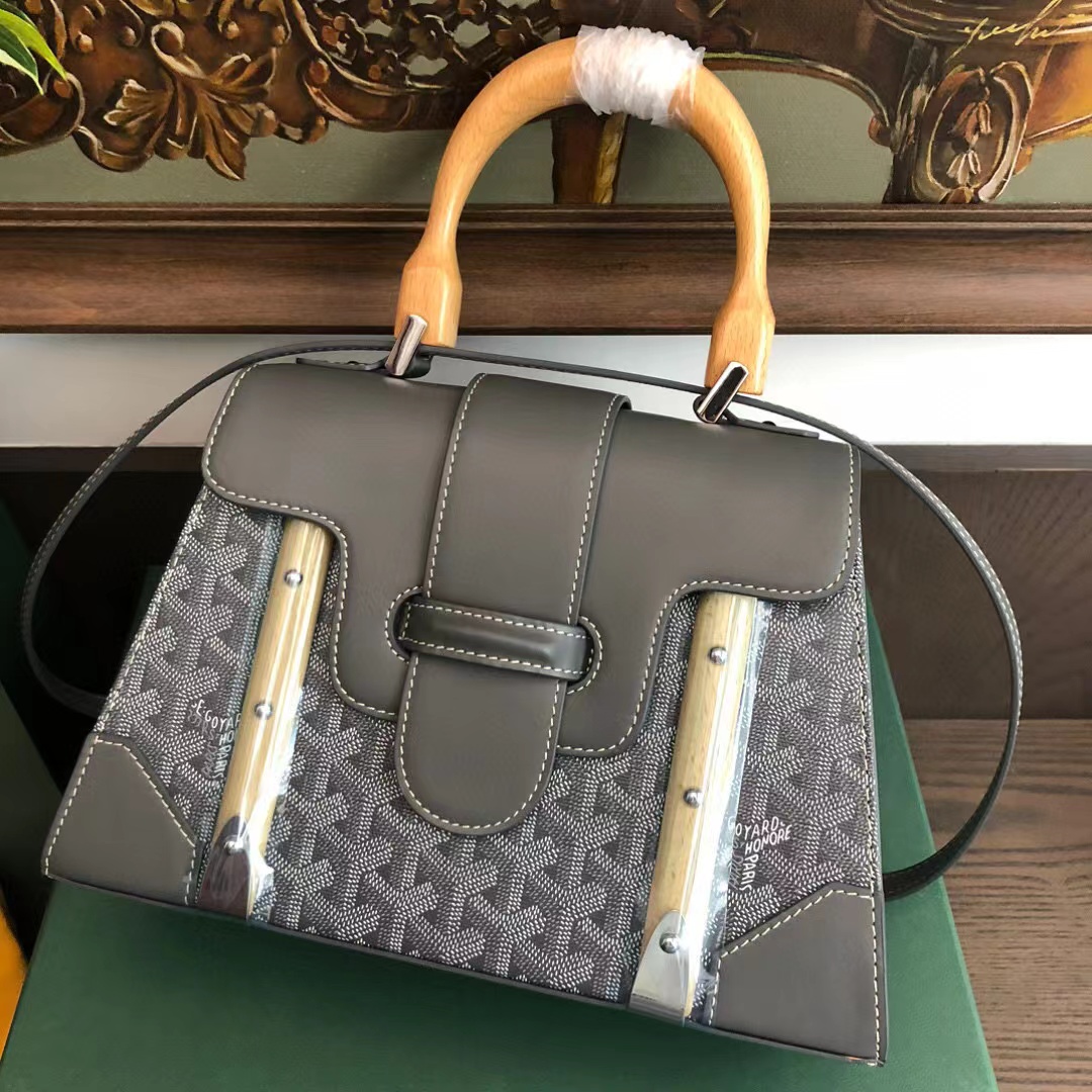 Goyard Saïgon angle 2