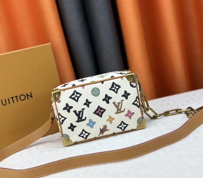Louis Vuitton Monogram Craggy Mini Soft Trunk In Vanilla angle 3