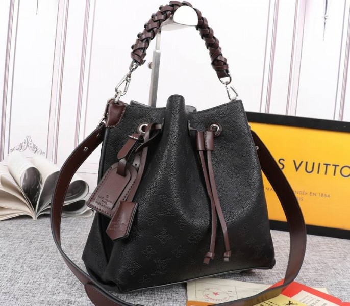 LV Mahina Muria Bag In Black angle 2
