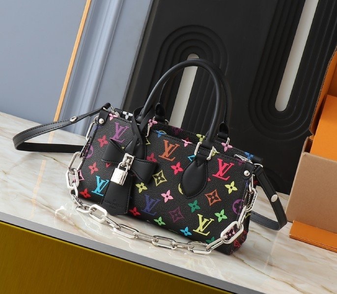 LV X TM Multicolored Onthego East West Chain In Black